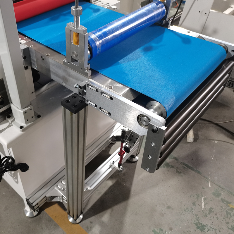 China Factory Custom Auto Integrated Anti-stick Conveyor Belt Rubber Cutting Machine