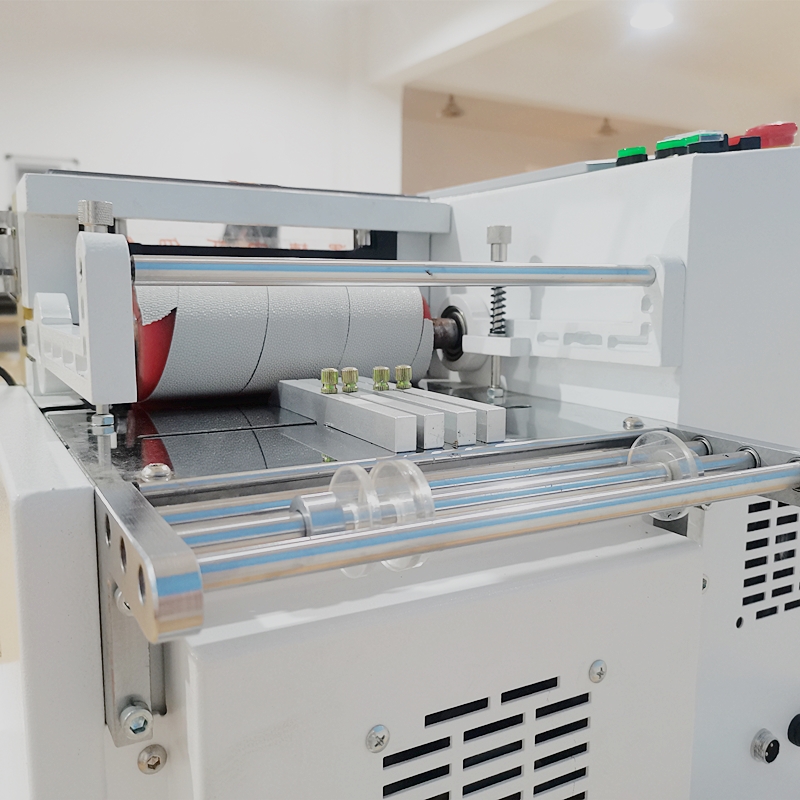 160mm Roll To Sheet Hot Cutting Machine